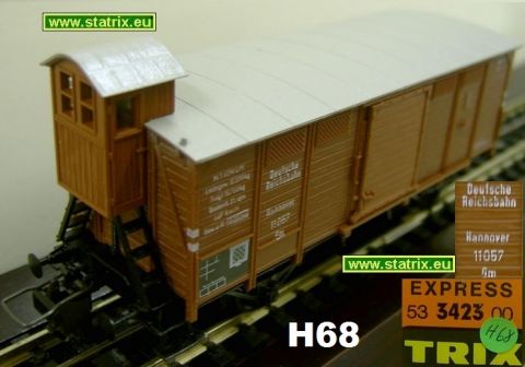 Trix Express 3423 gedeckter Güterwagen der DR mit Brh TOP/OV