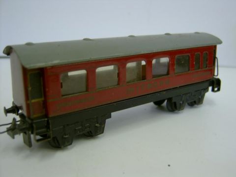 L106/ Trix Express 20/153 Speisewagen mitropa red