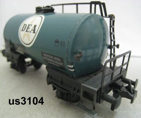 Trix Express 3462 Tankwagen DEA 2-achsig (us3104), leider, wie so oft im Signet der rote Teil stark verblichen