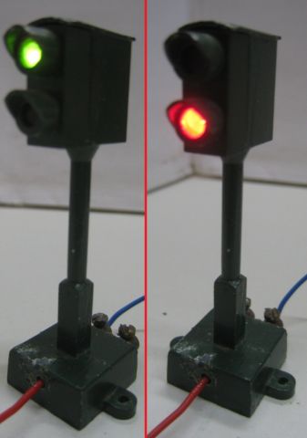 Trix Express 20/ ??  Licht Hauptsignal, Funktion geprüft, mit Gebrauchs Spuren am Sockel o.OV 