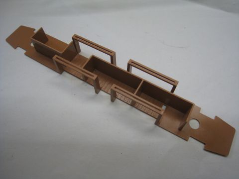 Trix Express Inneneinrichtung Original Ersatzteil zum Packwagen, sehr gut Erhalten.