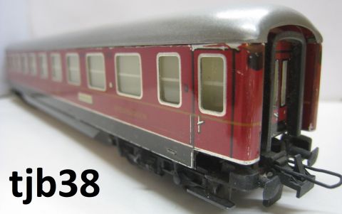 Trix Express 20/173 394 Fernverkehrs-D-Zug Speisewagen rot (tjb38) Gebrauchs Spuren, gut Erhalten, o OV