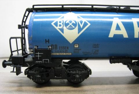 Trix Express 20/92A Kesselwagen 4-achsig BV-ARAL blau (mve18)