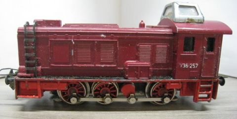 Trix Express 2263 V 36 rot (nr12)