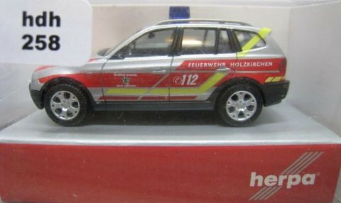 Herpa 048408 BMW X3 TM Feuerwehr Holzkirchen (hdh258)