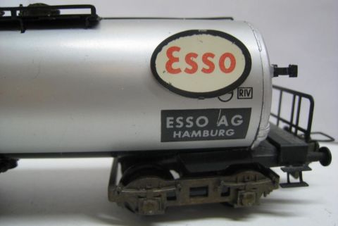 Trix Express 3492 Tankwagen ESSO 4-achsig (hrm84)