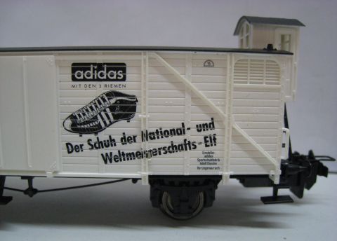 TI/TE 24077 Museumswagen 2006 Adidas-Werke (jhw98), TOP/OV.