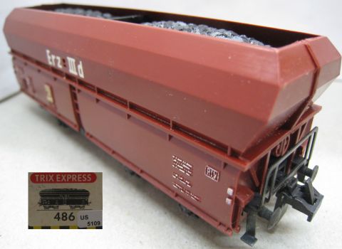 Trix Express 486 3486 Schüttgutwagen Erz IIId mit Kohle Einsatz (kdsus5109) im Laschen Karton.