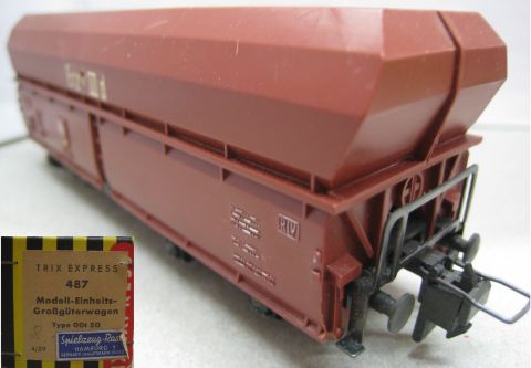 Trix Express 487 Schüttgutwagen Erz IIId (rasch) selten mit schmaler Beschriftung im Original Karton.