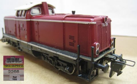 Trix Express 2266 V100 009 2-achsig angetrieben (fzd105) rundum schön Erhalten in einer Ersatzbox