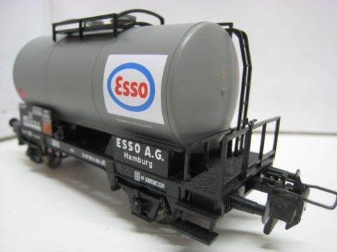 Trix Express 33542 Tankwagen Esso 2-achsig sehr schön Erhalten ohne OV