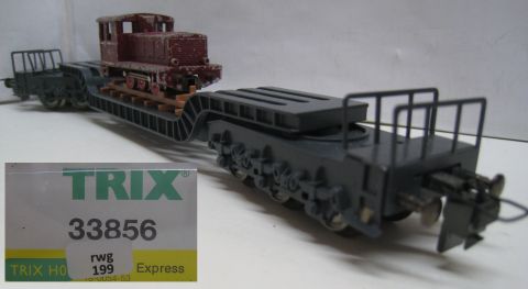 Trix Express 33856 6-achsiger Schwertransportwagen (rwg199) Tiefladewagen, beladen mit Schrottlok, NUR 1998, TOP/OV