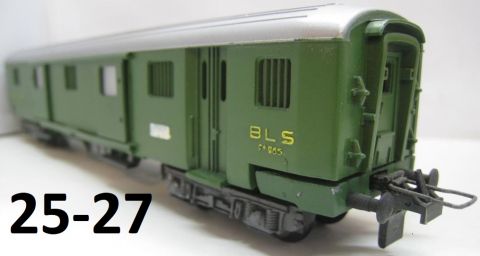 Trix Express 20/398 398 3398 BLS Packwagen helles resedagrün (25-27) sehr schön o OV 