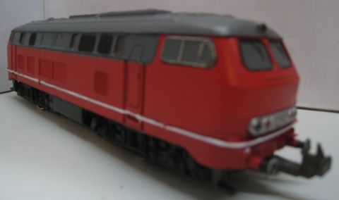 Trix Express ehemals 2259 umlackiert, jetzt neurot