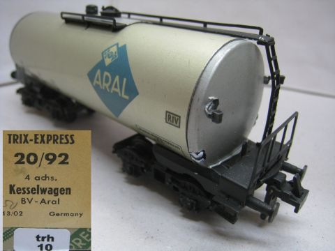 Trix Express 20/92A Tankwagen4 achsig, der silberne ARAL (trh10) TOP/OV