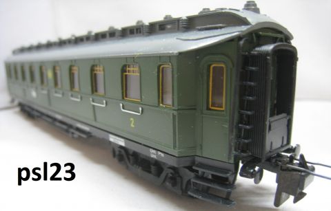 Trix Express 3371 D-Zug-Personenwagen B4ü Pr 11a der DR (psl23) ohne Abbrüche sehr gut o. OV