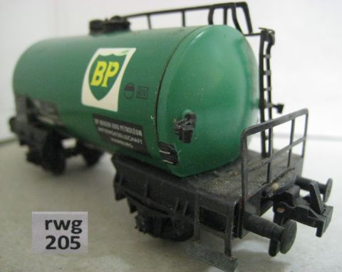 Trix Express 3432 Tankwagen BP 2-achsig (rwg205), frühe Version, rundum schön Erhalten o. OV.